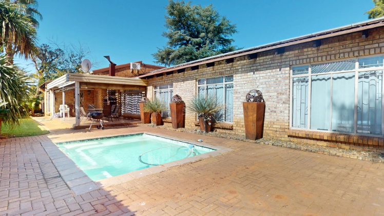 4 Bedroom Property for Sale in Potchefstroom North West